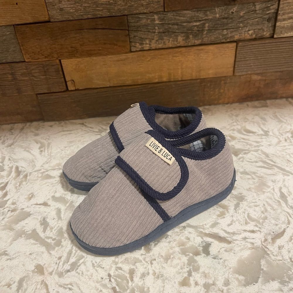 Livie and Luca Boys outdoor slippers small